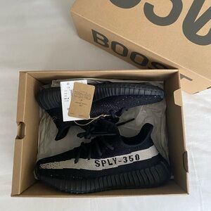 Adidas Yeezy Boost 350 V2